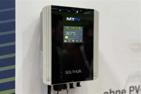 Intersolar 2025: Besucher staunen über diese Photovoltaik-Neuheiten ...