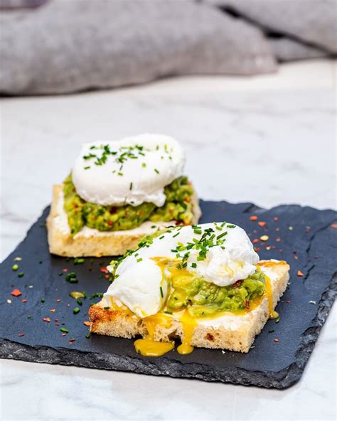 Avokadotoast med pocherat ägg | Instruktioner och recept – Mathem ...