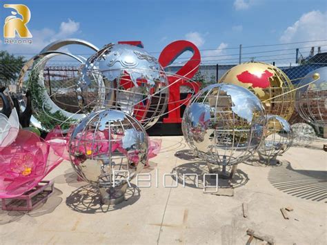 Metal Globe 的图像结果