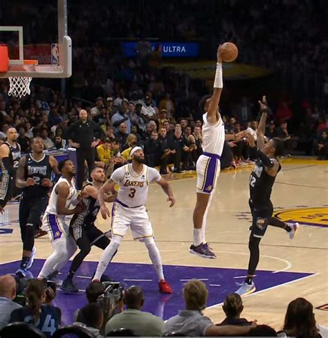 I am fine with Troy Brown getting minutes : r/lakers