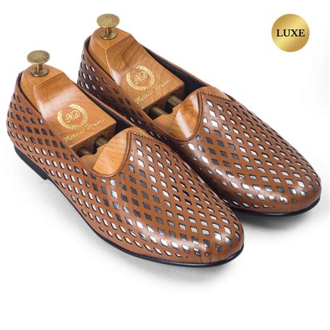 Noori©️ Leather Juttis (Tan - Silver Foil) Limited Edition – Modello Domani