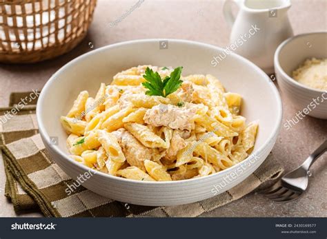 Fotografie de stoc, descriere: Chicken Alfredo Penne Creamy Pasta Wich ...