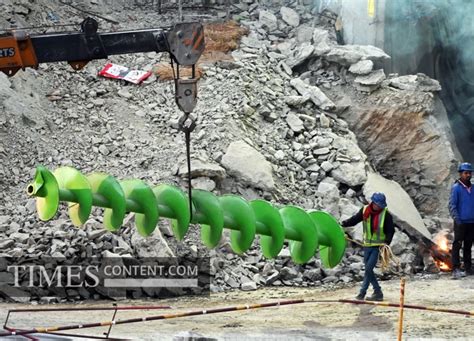 Uttarakhand tunnel crash News Photo Uttarakhand Tunnel ...