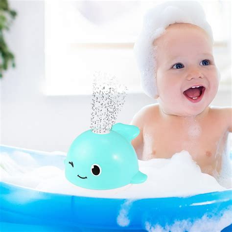Juguete agua en , brillos de inducción iluminado rociador de ballena 2 ...