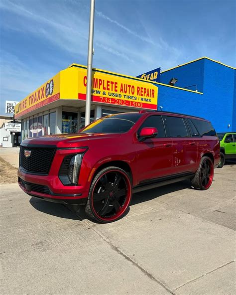 Dark Cherry 2025 Cadillac Escalade ESV Gets Matching and Contrasting 30-Inch Wheels - autoevolution