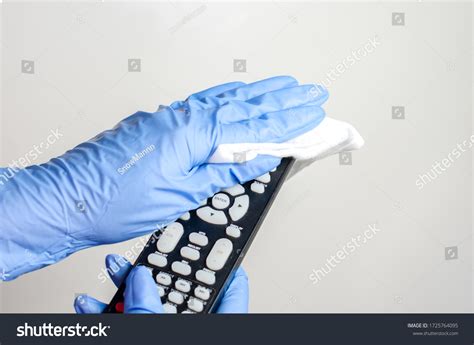 Cleaning Remote Control Buttons 的图像结果