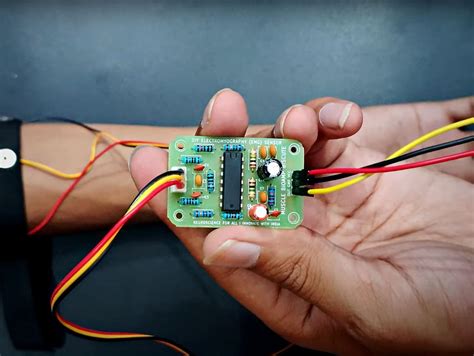 Muscle BioAmp BisCute | World's Most Affordable DIY Muscle Sensor (EMG ...