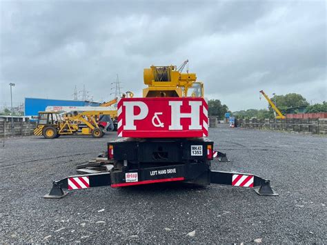 30 Ton Telescopic Crane Exporter, Supplier from Navi Mumbai