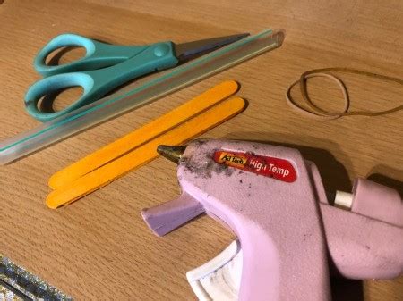 How to Make a Popsicle Stick and Straw Compass | ThriftyFun