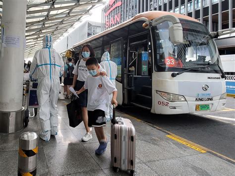 2156名滞留三亚旅客离岛 多地发布返程防疫规定-新闻频道-和讯网