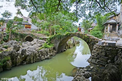 小桥流水人家，中国5个最美水乡古镇，第1个最好玩可坐在水里吃饭|偏岩古镇|黄姚古镇|古镇_新浪新闻