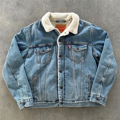 Levi’s Sherpa lined Jean jacket Size Large... | Depop