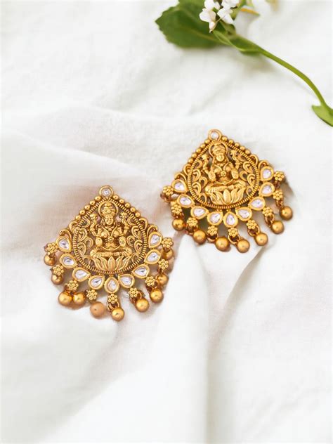 Golden Harsidhhi Temple Studs - EOSS – Bling Bag