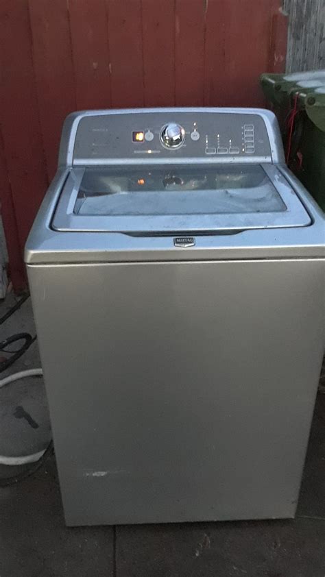 Maytag Bravos X washer good for parts for Sale in Inglewood, CA - OfferUp
