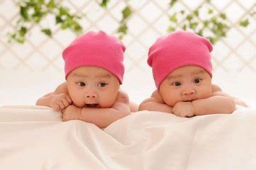 何沐晴双胞胎女儿起名,帮我姐的宝宝起个名字吧！双胞胎 两个女孩