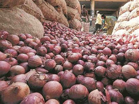 उफ! प्याज 150 रुपये के करीब, सरकार ने अब उठाया ये कदम | Oops Onion ...
