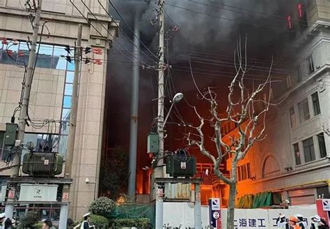 重庆高层居民楼火灾已扑灭，暂无人员伤亡-天下事-长沙晚报网