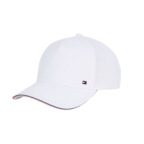 What to pack for your next beach holiday | Cathay