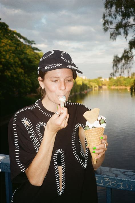 In Conversation with Laura Martinova – BISKIT