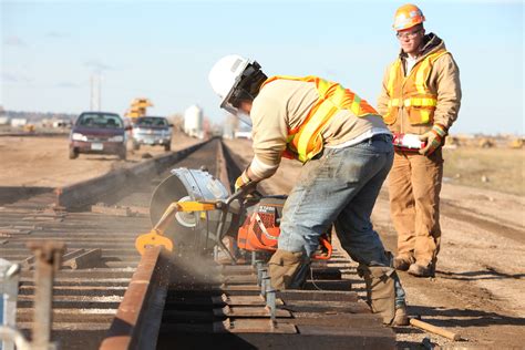 Offloading Rail Train 的图像结果