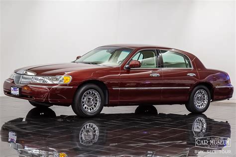 2001 Lincoln Town Car For Sale | St. Louis Car Museum