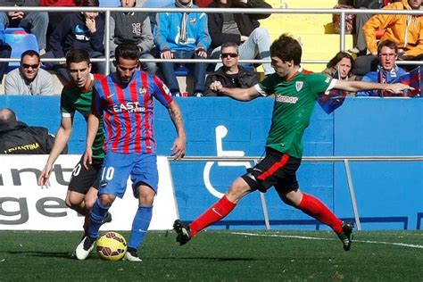 Iraola, lateral e interior del Athletic Club en el Ciutat de Valencia