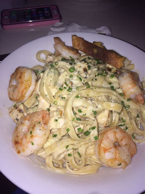 Chicken and shrimp Alfredo!! #SugarFactory | Recipes, Soul food dinner ...