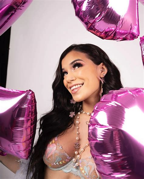 Who is Savannah Sixx? Bio, Wiki, Age, Weight, Body Measurement