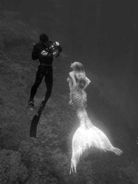 black and white, diver and mermaid - image #627866 on Favim.com