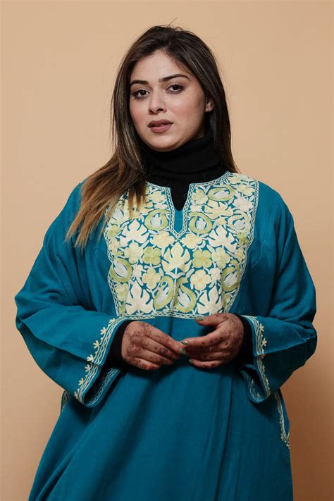 Buy Kashmiri Pherans / Phirans Online | Kashmiri Dress For Ladies