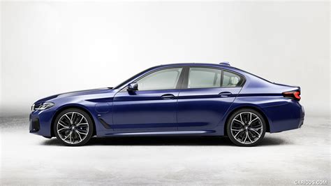 2021 BMW 530e xDrive Plug-In Hybrid | Side