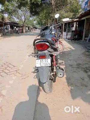 Honda shine hp 125, two wheeler,9years old, one hend tip top condition ...