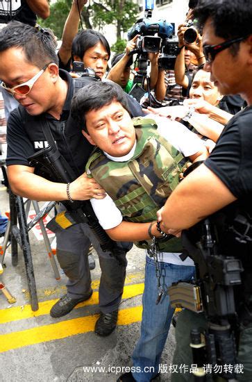 菲律宾绑架屠杀案嫌疑人小安帕图安接受调查_新闻中心_新浪网