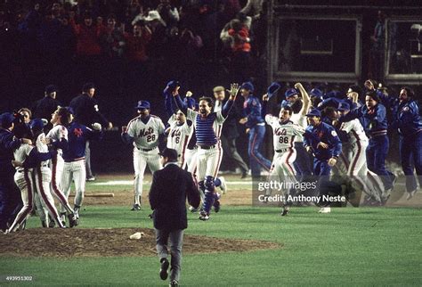 New York Mets victorious on field after winning Game 7 and... News ...