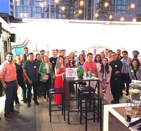 People Networking 的图像结果