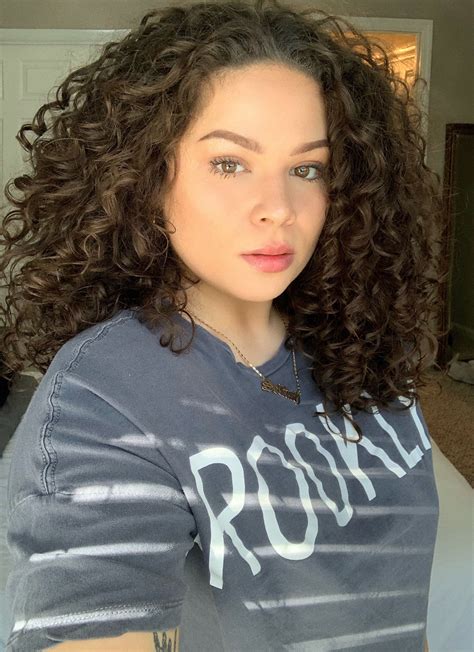 3a medium length curly hair | Medium length curly hair, Curly hair ...
