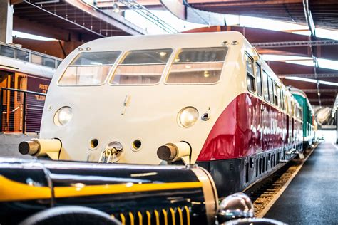 Before It Made 300-MPH Exotic Hypercars, Bugatti Made Trains ...