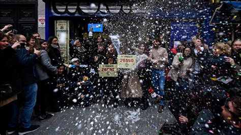 Reporter quits job while live on air after winning lottery, but later ...