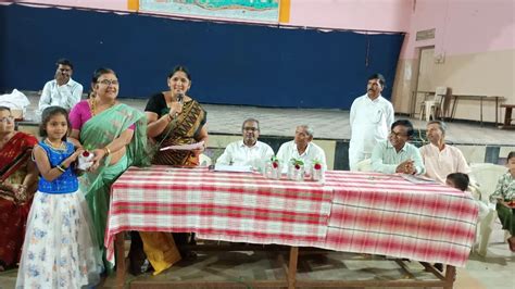 ಗದಗಿನ ತೋಂಟದಾರ್ಯ ಜಾತ್ರೆಯಲ್ಲಿ ಮಕ್ಕಳ ವಚನ ಕಂಠಪಾಠ ಸ್ಪರ್ಧೆ - Basava Media