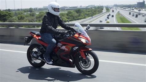 How to choose the right tyres for your motorcycle | MICHELIN