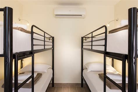 ENJOY HOSTEL (Paris) - Hostel Reviews, Photos, Rate Comparison ...