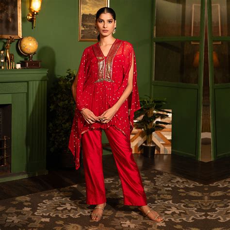 Red Flared Sleeves Pleated Tunic And Pant Set – Suvidha Fashion