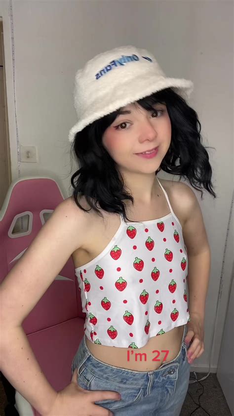 Hi TikTok I’m wearing clothes and I’m | Mitsy (@mitsy_bena)