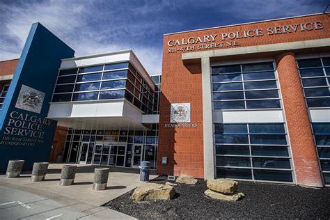 Police Calgary 的图像结果