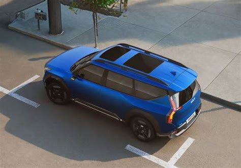 Kia EV9 GT Line On Road Price in Lucknow & 2025 Offers, Images