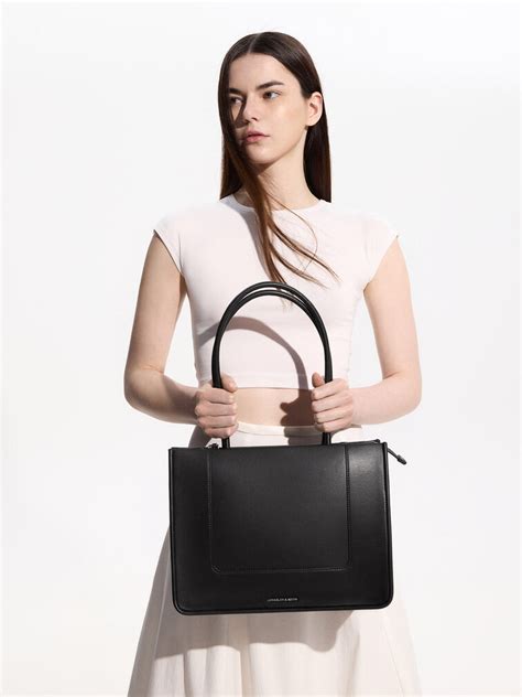 | CHARLES & KEITH IN