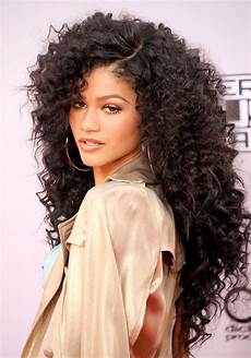 Ways To Style Curly Hair by 33 Magnificent Ways To Wear Curly Hair Curly Hair Styles Ways To Style Curly Hair