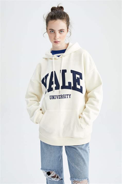 Ecru Woman Oversize Fit Yale University Licensed Long Sleeve Sweatshirt ...