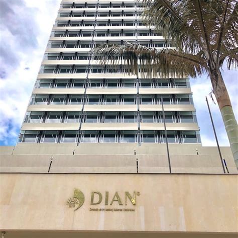 Primicia: DIAN firmó modificación al contrato y debe quedarse en ...