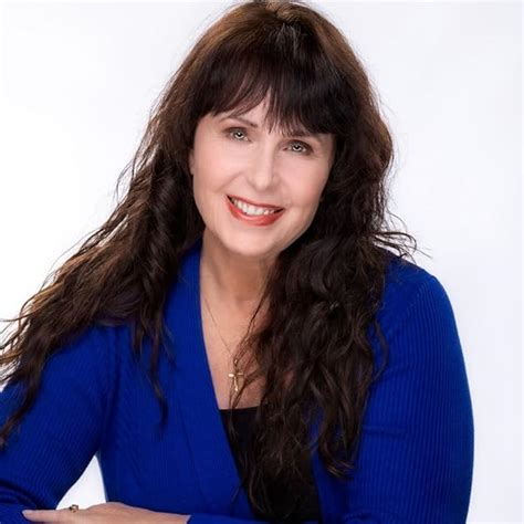 Angel Therapy Oracle Cards : Virtue PhD, Doreen: Amazon.in: Books